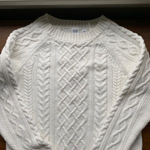 The Gap Cable Knit Sweater EUC